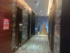 -琥珀老六龙虾(四里河店)