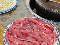 乳仔牛肉-乳仔牛牦牛汤锅 烤羊排(松潘古城店)