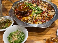 -乡土特色.冷锅鱼.牦牛肉汤锅