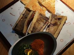 招牌烤牛骨髓配维吾尔馕饼/半份-纳鲁孜·新疆特色餐厅(上海悦荟广场店)