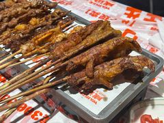 -威记烧嘢·南宁烧烤·超级生牛(绿地店)
