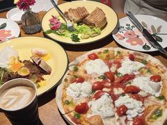 -JINNS锦时 steak&pizza(浸信会礼拜堂旧址店)