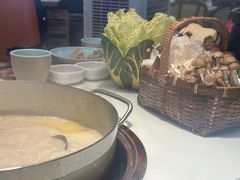 -洪氏嗨捞·猪肚鸡火锅(阳光天地店)