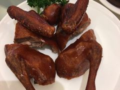 脆皮乳鸽-海逸海鲜酒家(古北店)