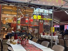 -刘姐啤酒鱼民族演艺餐厅(西街总店)