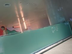 -涨巢·潮玩水疗局