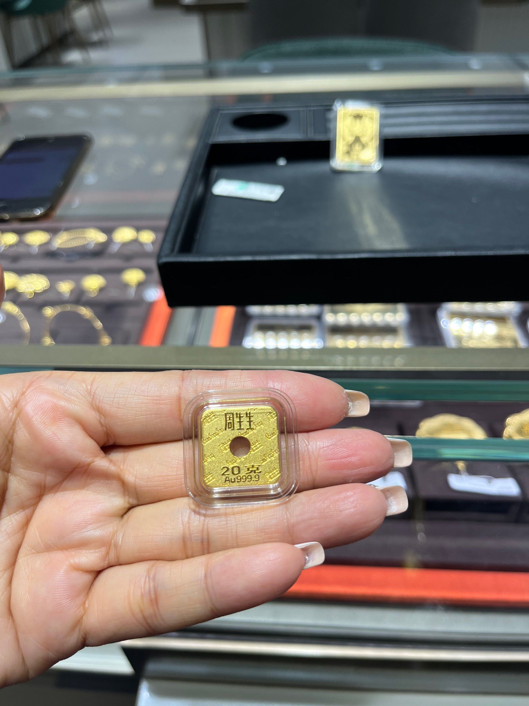 周生生巧克力金块