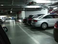 -梅赛德斯奔驰文化中心·停车场