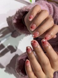 -丽心自助美甲美睫