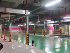 -徐汇日月光地下停车场
