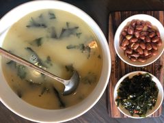 -几个木匠匠人厨房