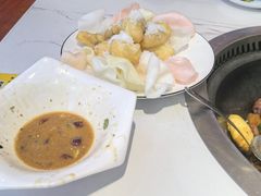 -雪乡人家东北菜·铁锅炖一切(高斯路店)