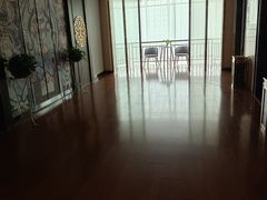 -库车国际酒店(火车站东湖公园店)