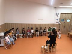 -小门牙好性格托育(北外滩中心)