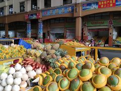 -三亚新鸿港水果一级批发市场