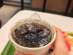-麦当劳(上海虹桥站30B检票口楼上)