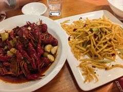 -莲餐厅·湖北菜·潜江小龙虾店(愚园路店)