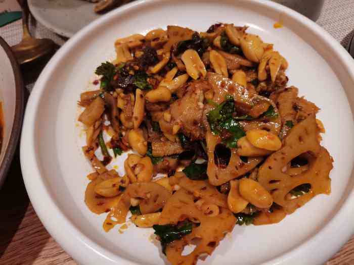晓芙南·湘食茶点(江宸天街店)-"[薄荷]环境: 新开的龙湖天街,到了饭