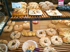 -焙丽拾光(麦凯乐直营店)