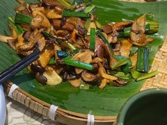 -云海肴·汽锅鸡·云南菜(天山百盛优客店)