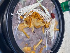 -九寨特色牦牛肉汤锅 羊肉汤锅