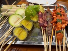 -哈尔滨小酒馆·鲜肉现穿自助烧烤(康新花园店)