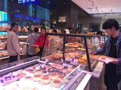 面包甜点陈列柜-巴黎贝甜(大宁国际商业广场店)