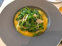 豌豆黄浸豌豆尖-半山腰·云南菜(侨福芳草地店)