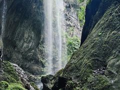 -龙水峡地缝景区