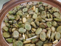 砂锅闷蚕豆-天外天美食广场(哈尔滨路店)