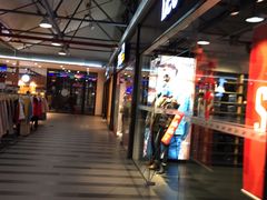 -TIMES CITY OUTLETS 时代·城市·奥特莱斯(上海国际时尚中心店)