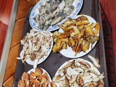 -东巴谷野生菌火锅餐厅