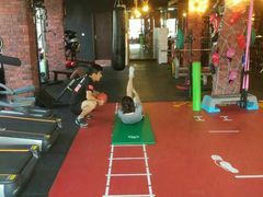 -GYMPLUS私教健身会馆(大悦城店)