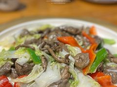 素熘花脸蘑-一群羊手扒肉(远东公寓店)