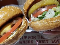 -The Habit Burger Grill 哈比特汉堡(复兴soho店)