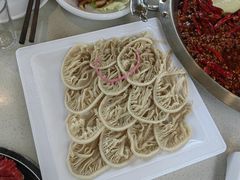-茅草房·河畔园林火锅