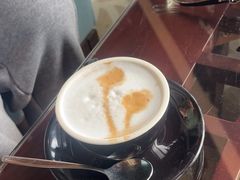 -梁鸿湿地丽笙度假酒店大堂吧