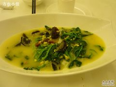 上汤菠菜-新白鹿餐厅(西湖银泰店)