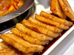 -茅草房·河畔园林火锅