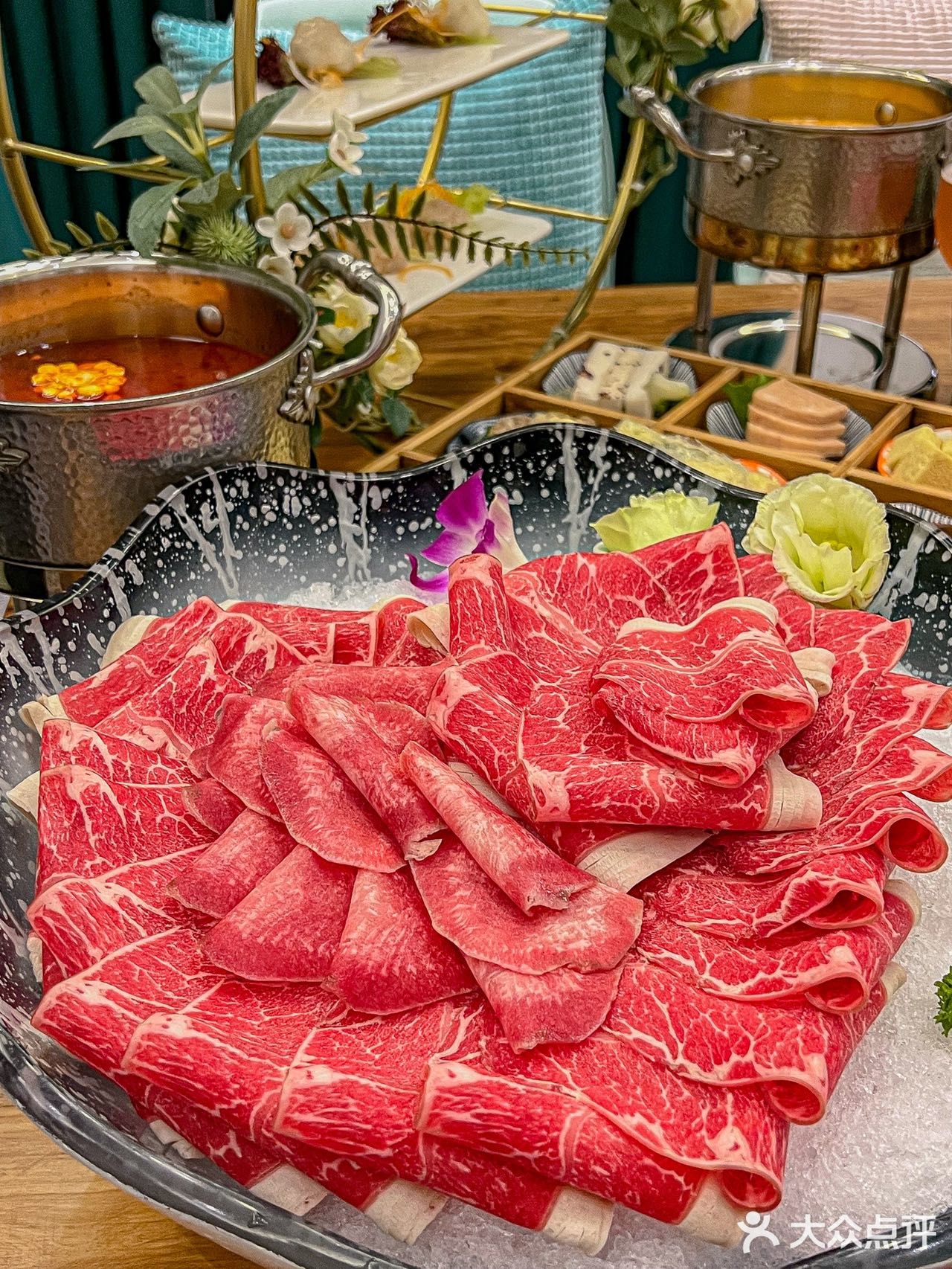 不愧是南京｜还能在书店里边吃火锅边看动画