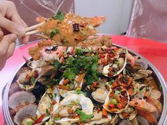 -金渔村海鲜烧烤大排档
