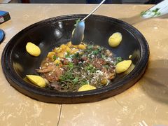 -万里闯关东铁锅炖菜馆(高新旗舰店)