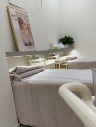 -苗方清颜专业祛痘·皮肤管理