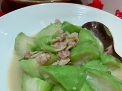 原汤蛤蜊煮广东胜瓜-皇朝会.经典传统粤菜(外滩店)