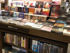 -诚品(信义店)