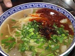 -陇上全荟兰州传统牛肉面(延吉路店)
