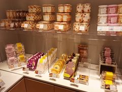 面包甜点陈列柜-好利来(十里河店)