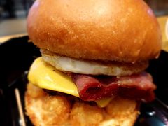 -The Habit Burger Grill 哈比特汉堡(爱琴海店)