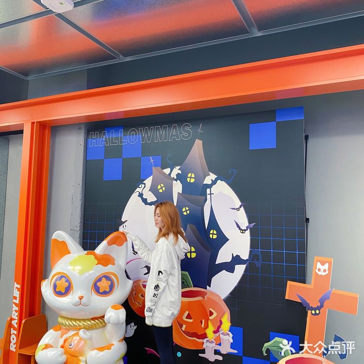 成都探店｜成都🔥爆了的X11潮玩店