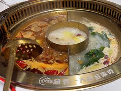 -欠火锅·水牛毛肚·团建聚餐·生日宴(何山路店)